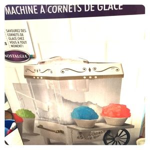 Nostalgia snow cone maker NEW UNOPENED